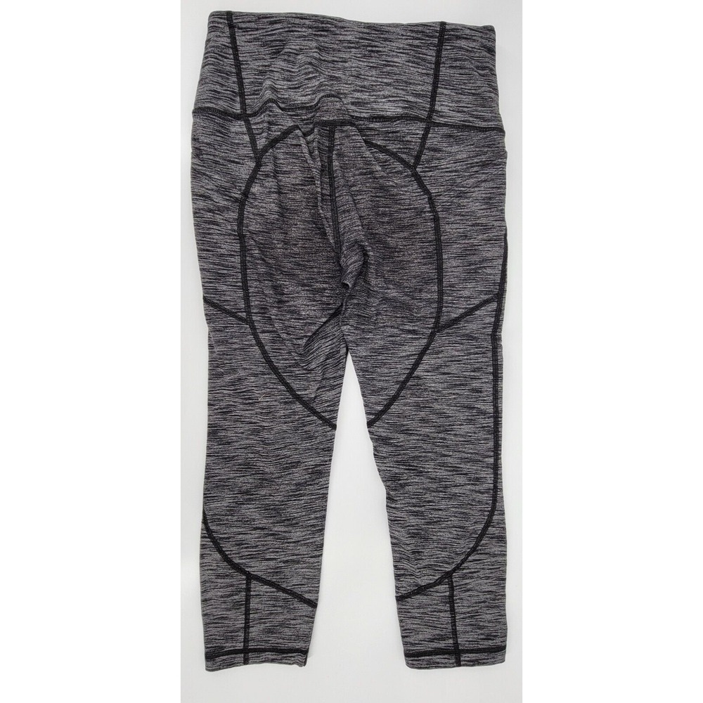 VICTORIA'S SECRET SPORT Women's Size Medium Mid Rise Black/Gray Capri Leggings - Picture 2 of 8